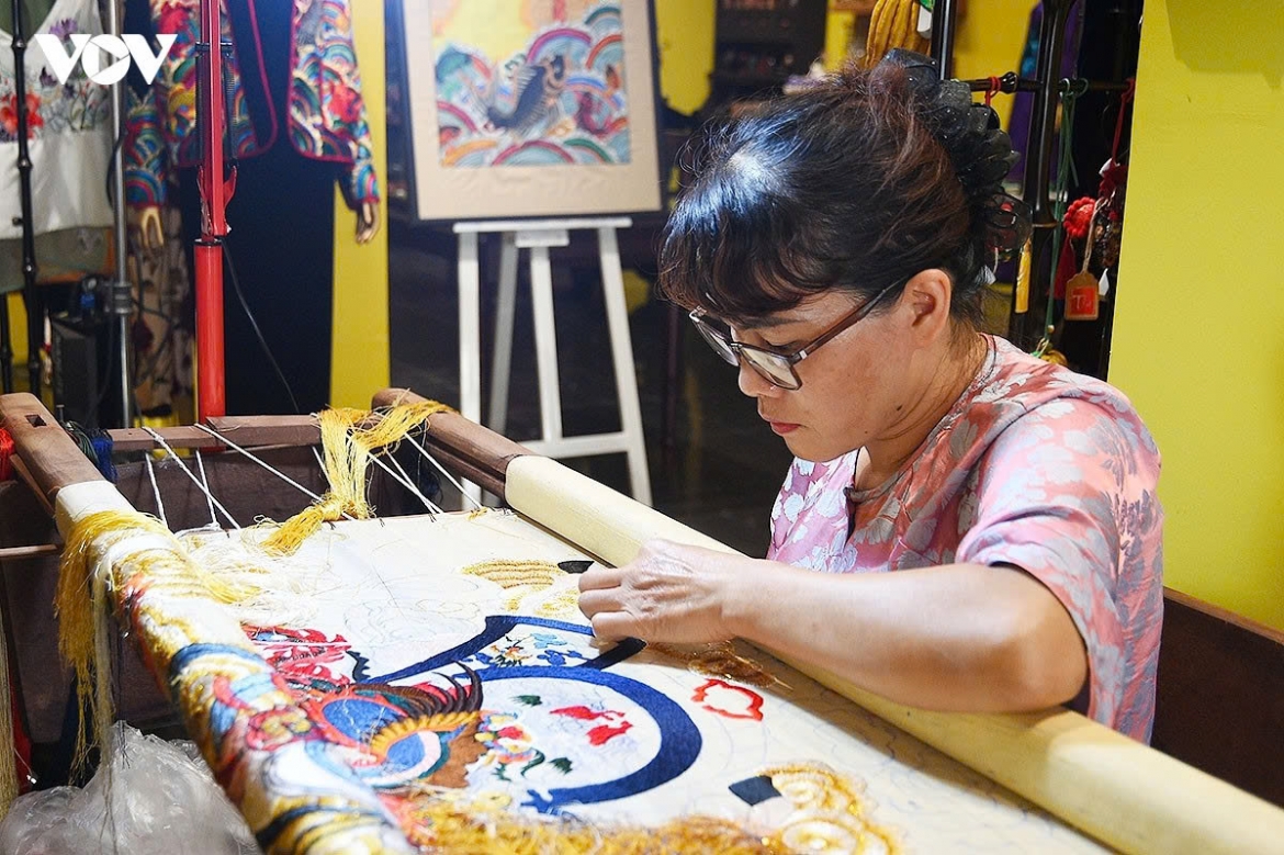 hanoi keeps traditional embroidery alive through a creative cultural space picture 1