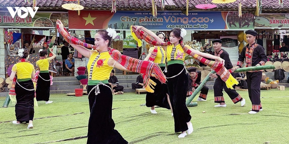 highland market fair opens in hanoi to celebrate national day picture 1