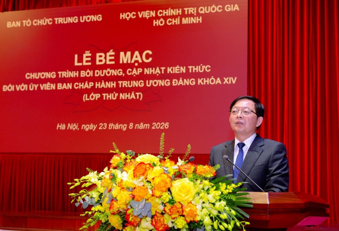 be mac lop cap nhat kien thuc doi voi Uy vien trung uong Dang khoa xiv hinh anh 3