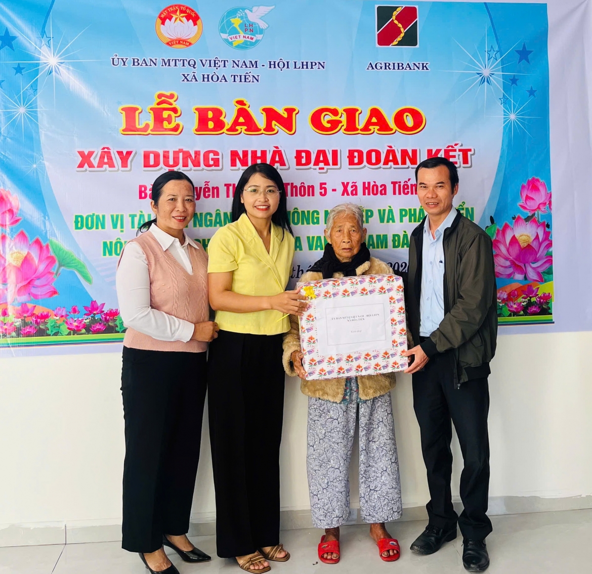 agribank hoa vang-nam Da nang xay dung mai am cho nguoi ngheo hinh anh 2
