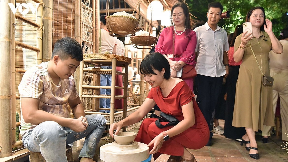 5 ngay nghi le dip quoc khanh cu hich cho du lich va kinh te dich vu hinh anh 4