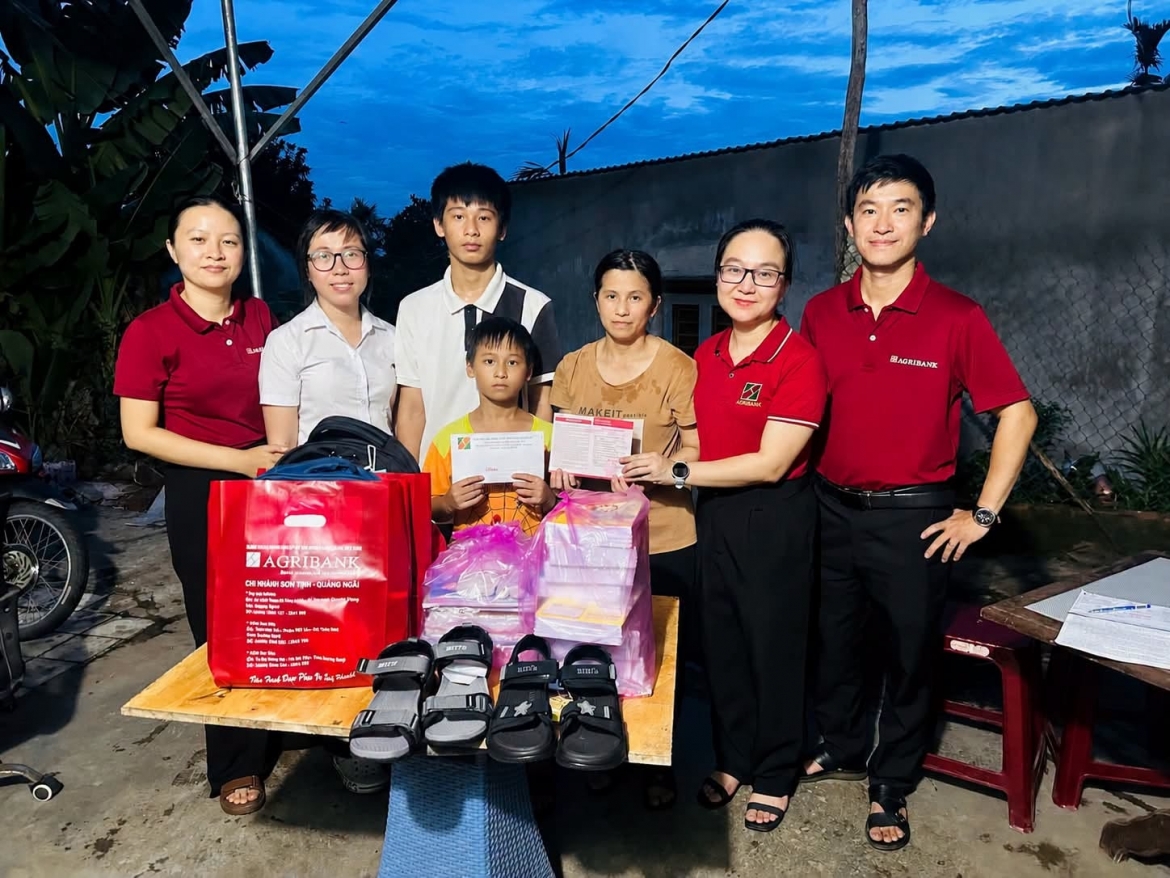 to vay von canh tay noi dai dua von agribank den vung nong thon quang ngai hinh anh 2