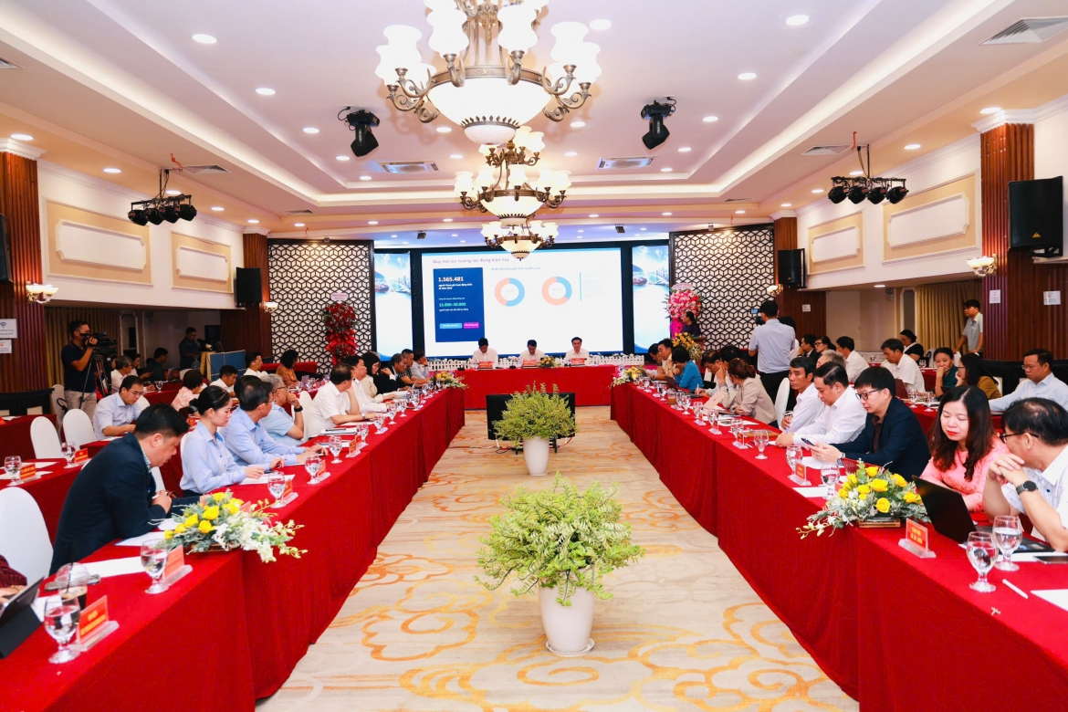 khanh hoa thu hut nhan tai khong chi bang tien hinh anh 2