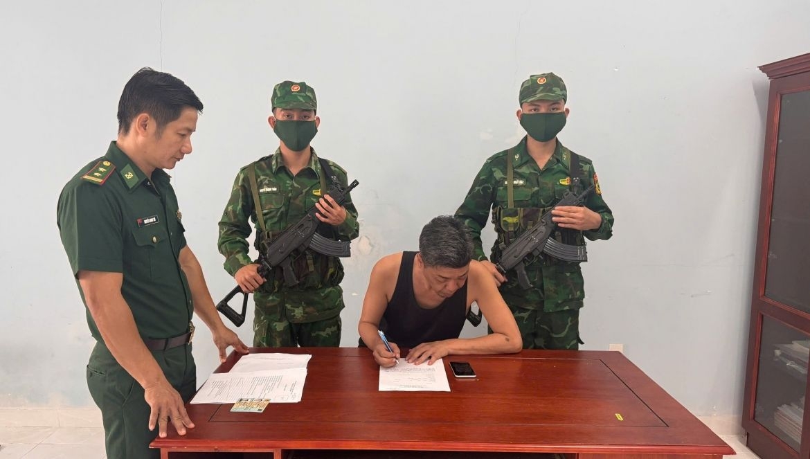 two arrested for helping japanese national illegally cross into cambodia picture 1
