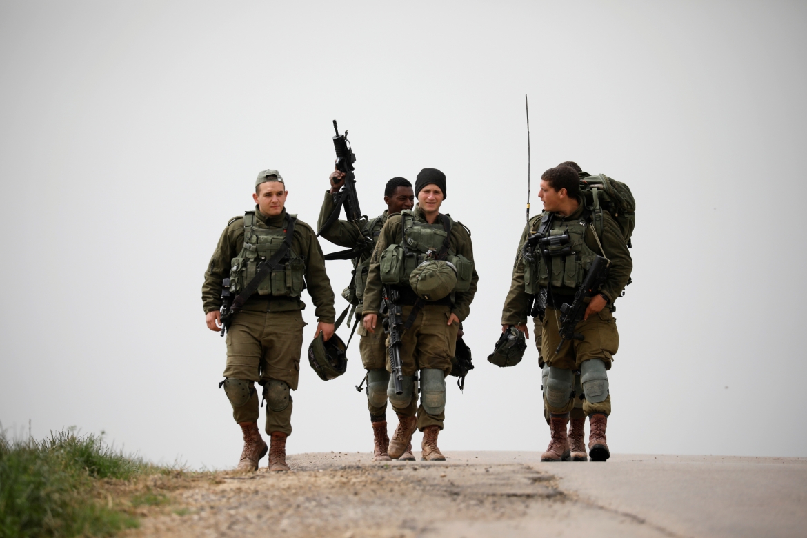 quan doi israel tuyen bo ha sat nhieu tay sung hezbollah hinh anh 1
