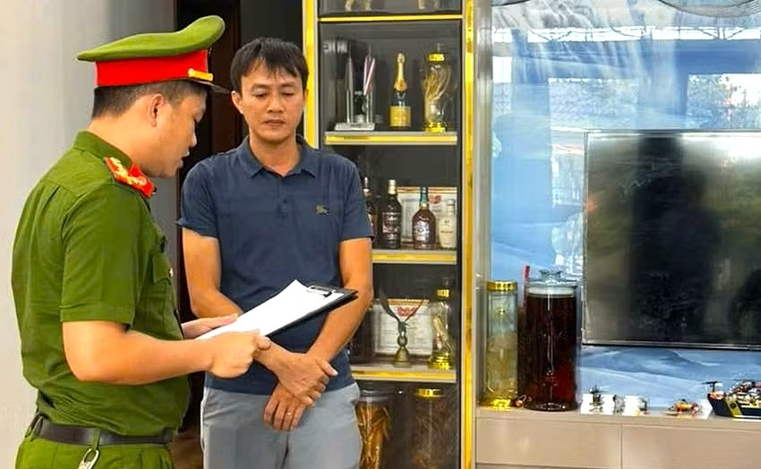 khoi to doi tuong khai thac dat trai phep o ha tinh hinh anh 1