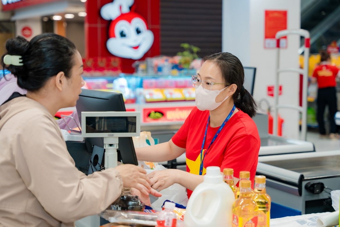 kich cau tieu dung tiep suc hang viet hinh anh 4