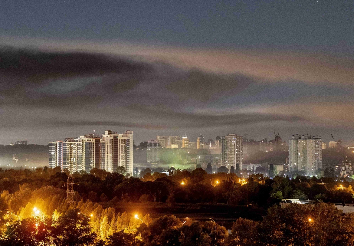 Nga dội tên lửa vào Kiev, Ukraine bắn phá Cộng hòa Nhân dân Donetsk