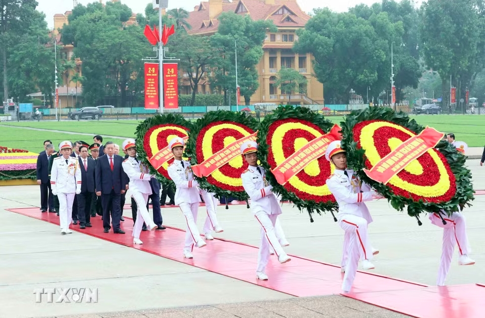 Lãnh đạo Đảng, Nhà nước vào Lăng viếng Chủ tịch Hồ Chí Minh dịp Quốc khánh