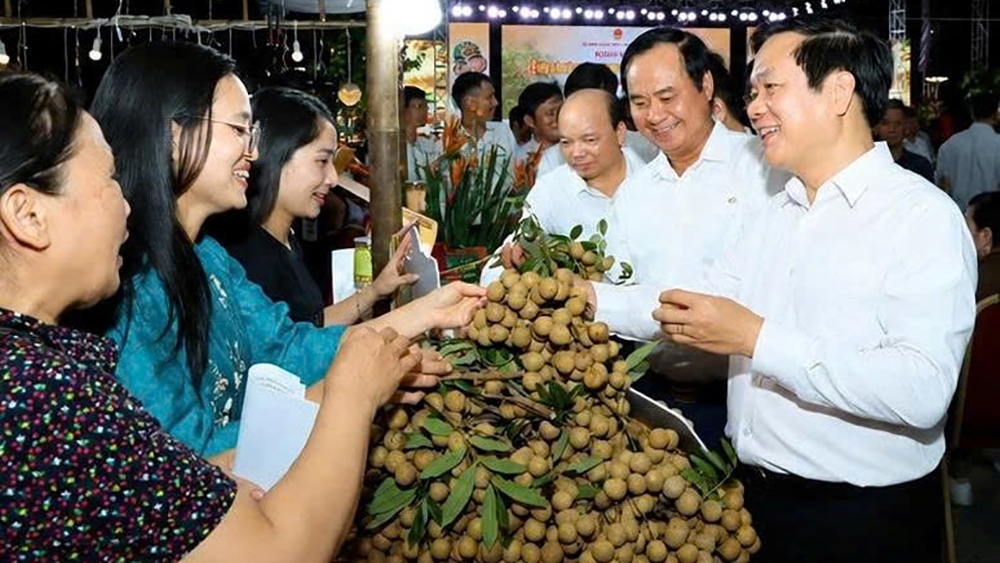 livestream nong san cu hich hay hieu ung ngan han hinh anh 1