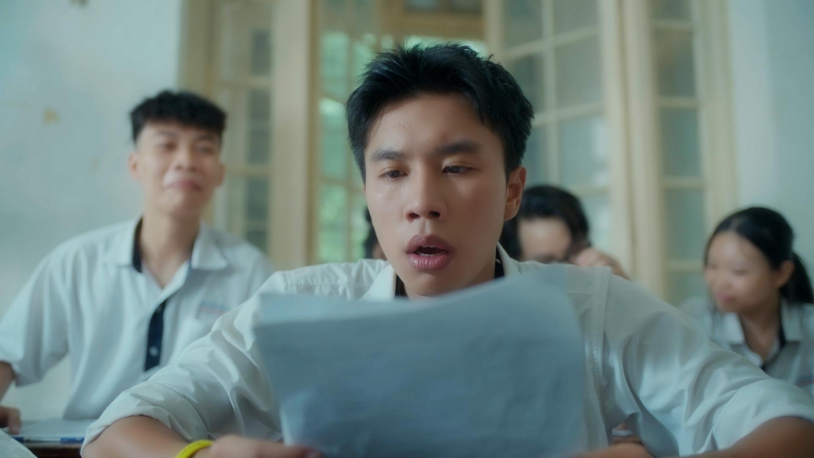 long vu toi thay may man va tu hao khi la con cua me van dung hinh anh 1