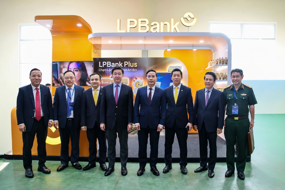lpbank mang giai phap ngan hang so ai-first den su kien chuyen doi so cua nganh hinh anh 1