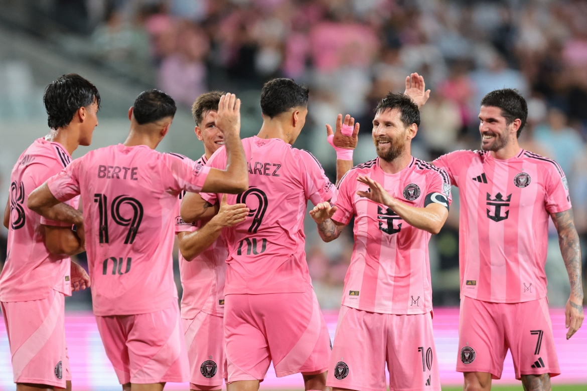 messi ghi 4 ban, inter miami gianh chien thang kho tin tai mls hinh anh 1