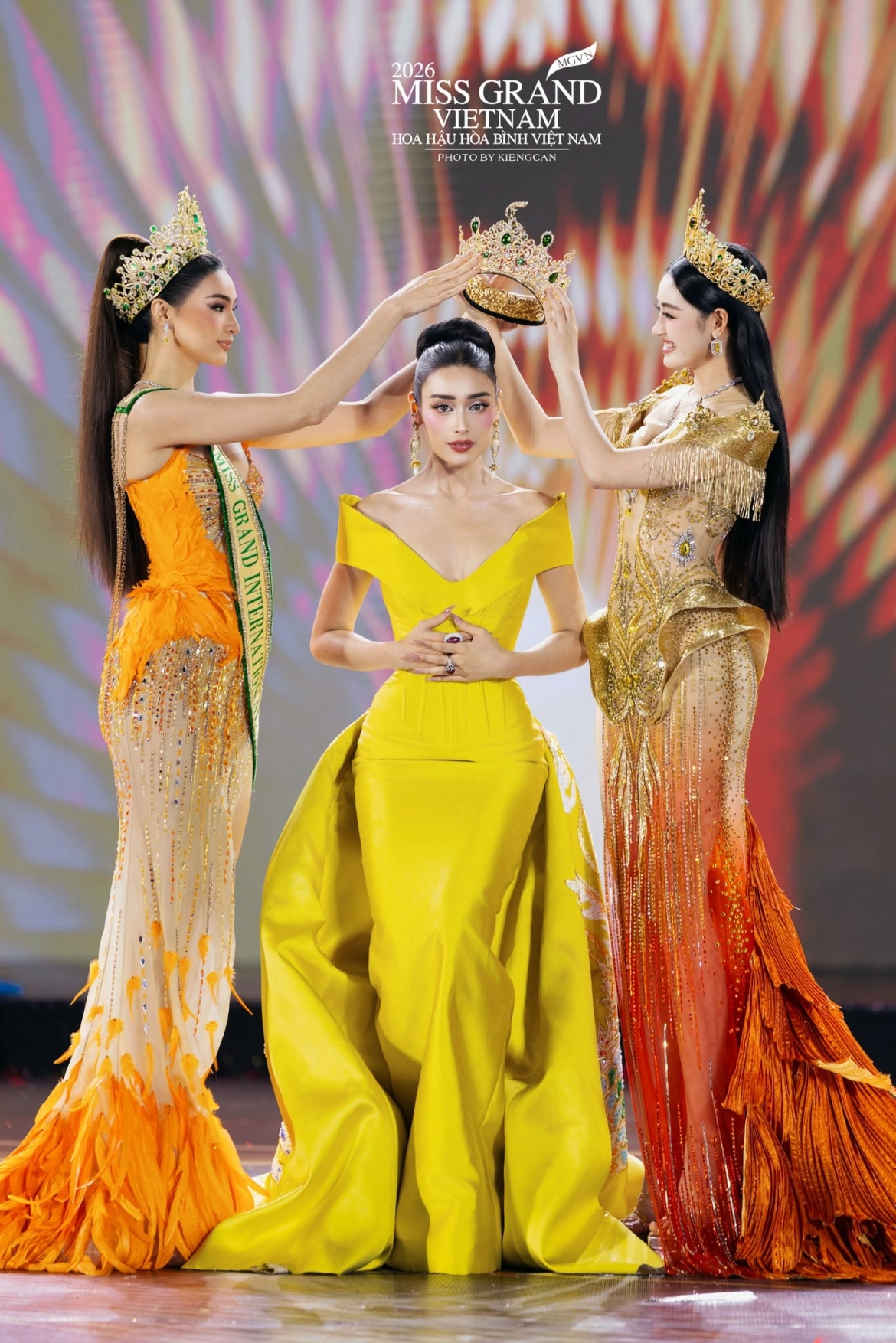 nguoi dep lai viet - anh dang quang miss grand vietnam 2026 hinh anh 1