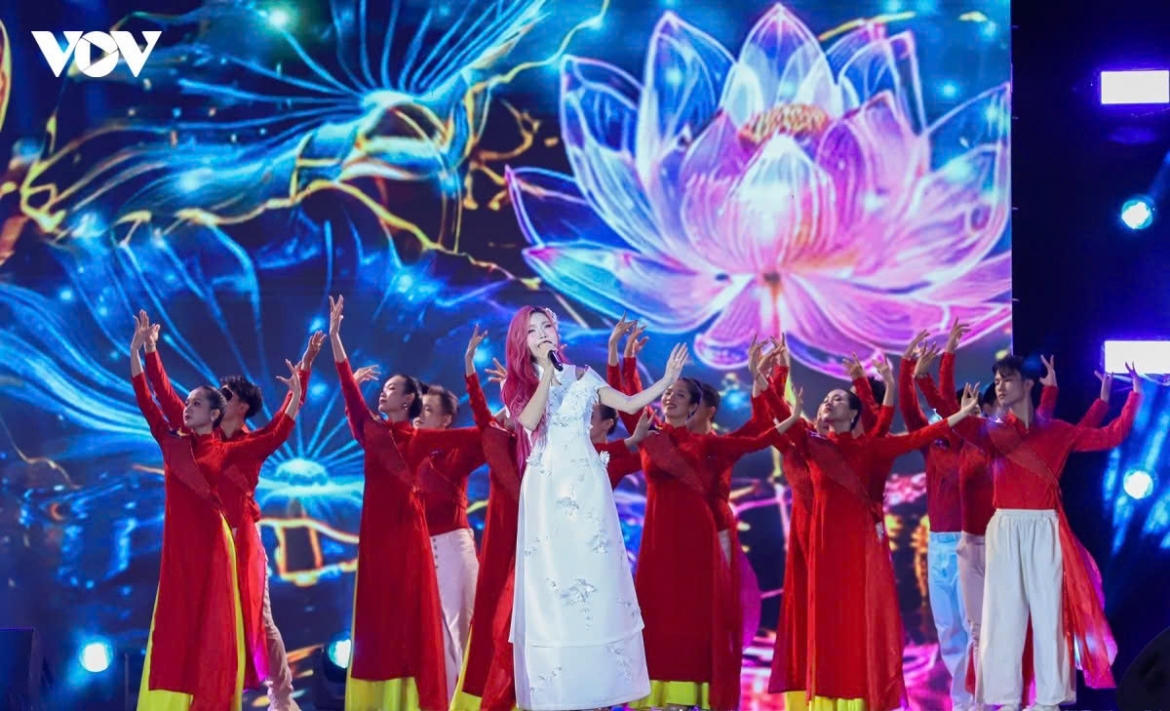 111 beauties grace miss world 2026 stage in vietnamese ao dai picture 9