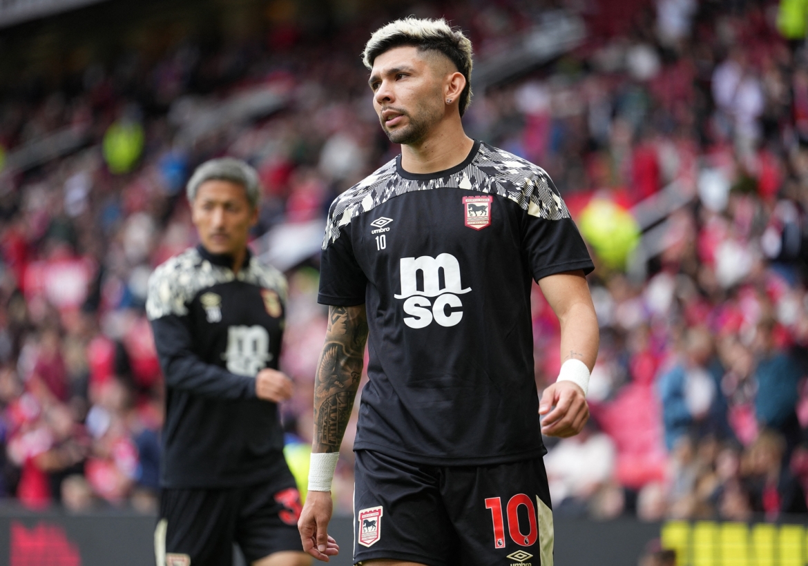 truc tiep mu 0-0 ipswich cunha, dalot lien tiep ban pha khung thanh hinh anh 5