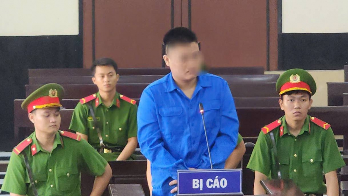 nem bom xang vao nguoi khac, linh 14 nam tu ve toi giet nguoi hinh anh 1