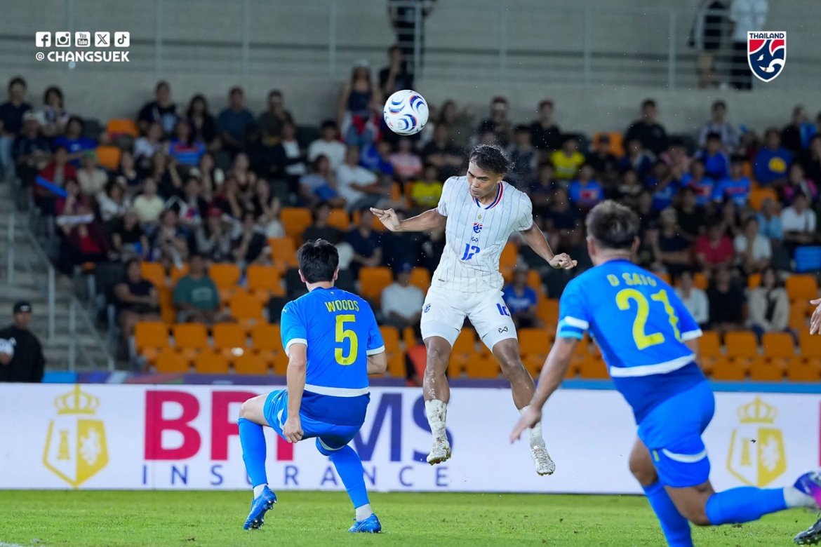 vuot qua phillippines, thai lan thang tran thu ba lien tiep tai asean cup 2026 hinh anh 12