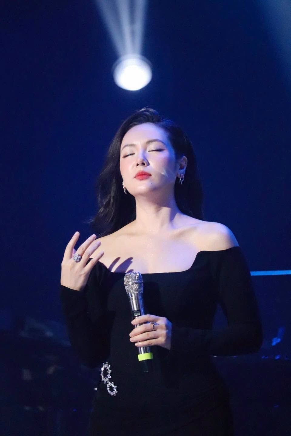 sao viet 7-8 tieu vy khien fan xuyt xoa voi bo anh moi hinh anh 12