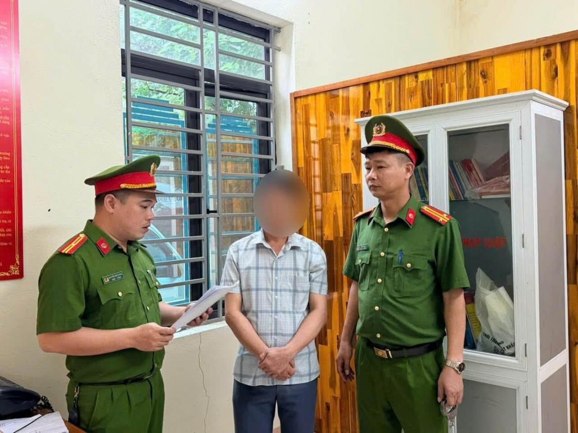 cho thue dat khong dung tham quyen, 3 nguyen can bo xa o phu tho bi khoi to hinh anh 2