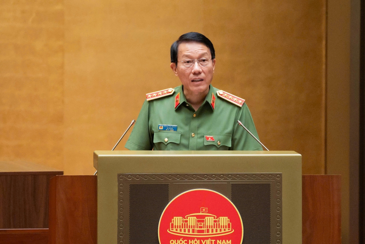 trinh quoc hoi xem xet bo an tu hinh voi 6 toi danh hinh anh 1