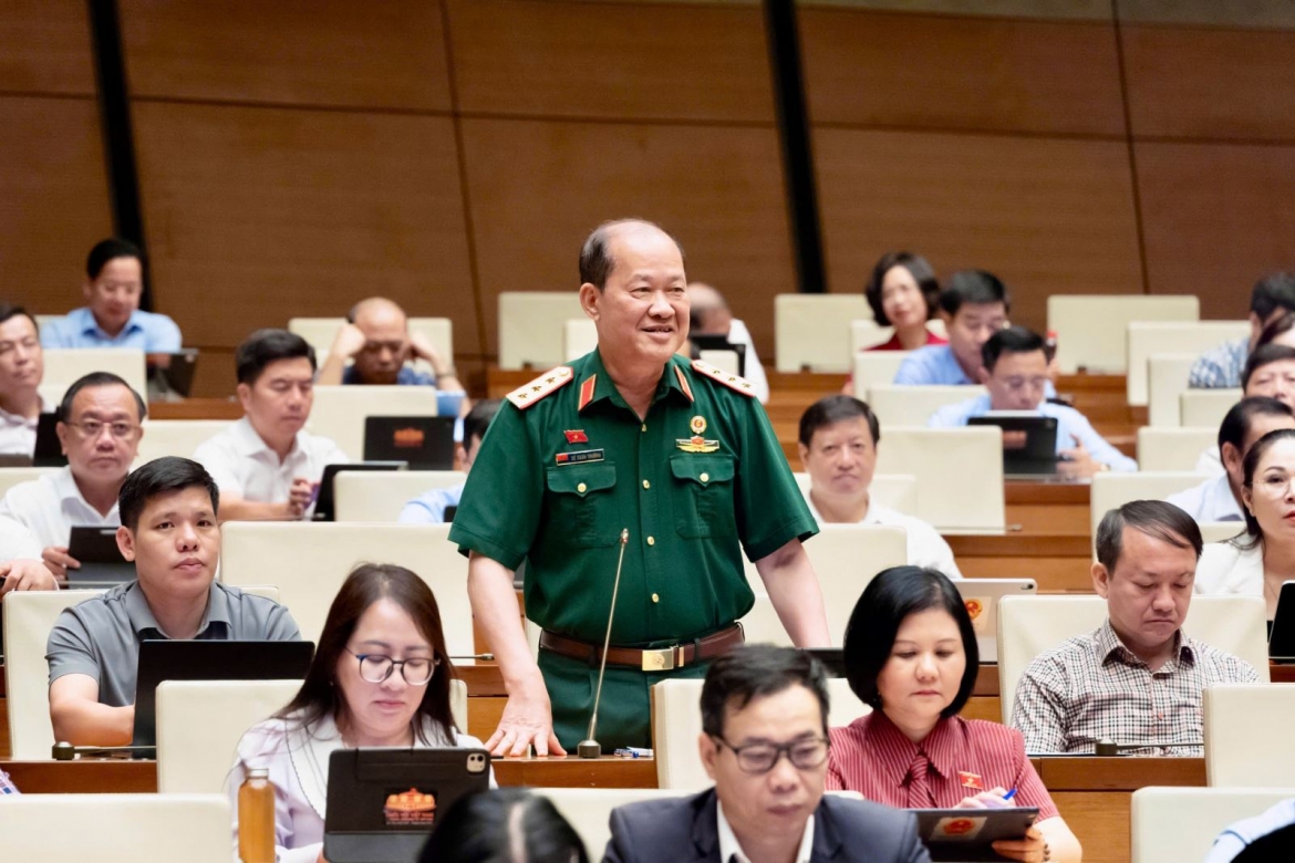 De xuat tang tuoi nghi huu si quan quan doi, tuy dac thu tung vi tri hinh anh 2
