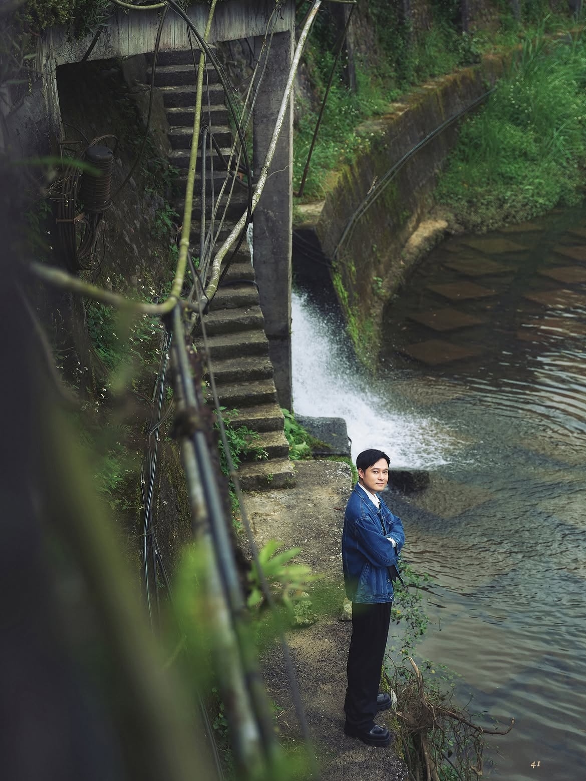 sao viet 4-8 hien thuc rang ro tren pho london voi ve dep khong tuoi hinh anh 6