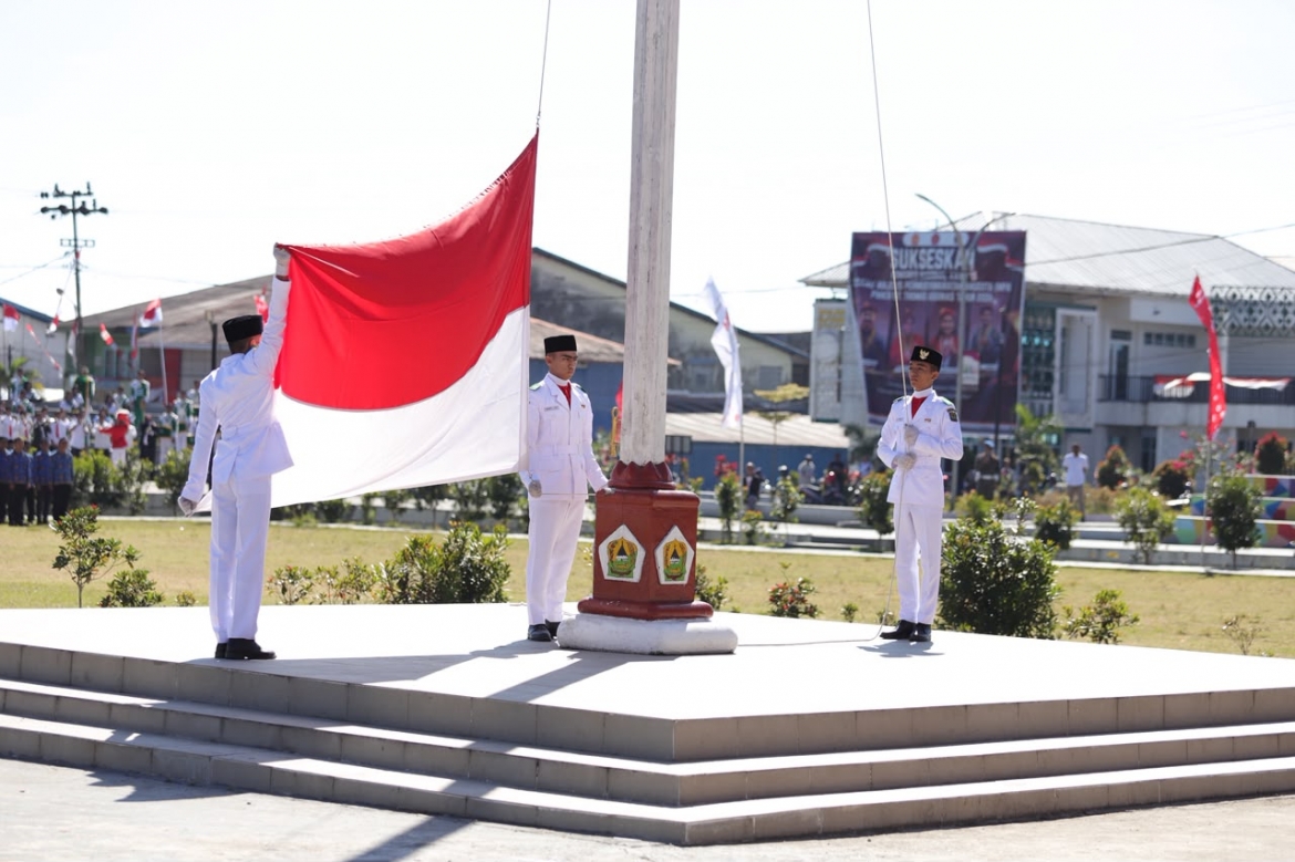indonesia tuong niem cac nan nhan dong dat hinh anh 1