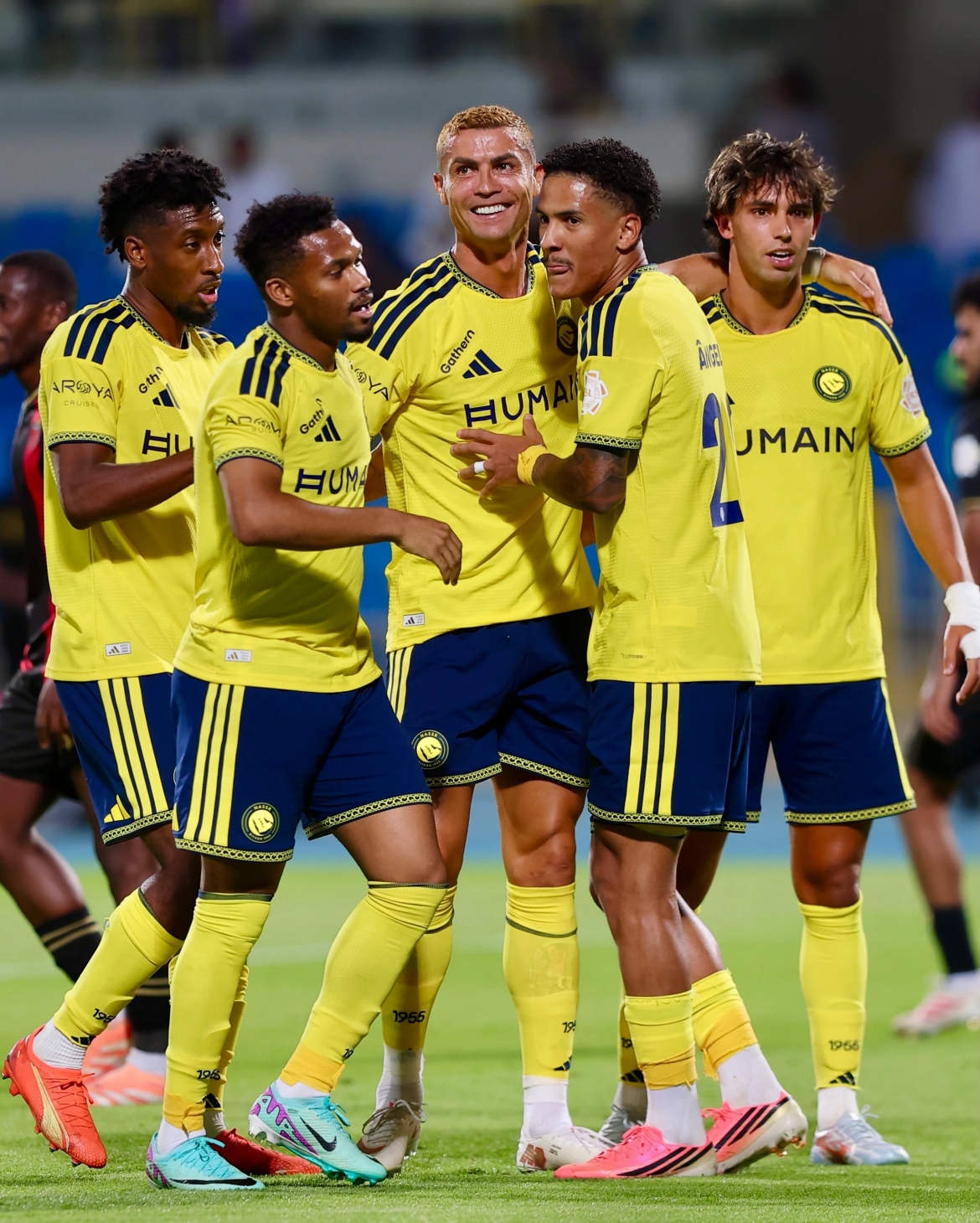 ronaldo lap sieu ky luc ngay lan dau ra san o mua giai 2026 2027 hinh anh 1