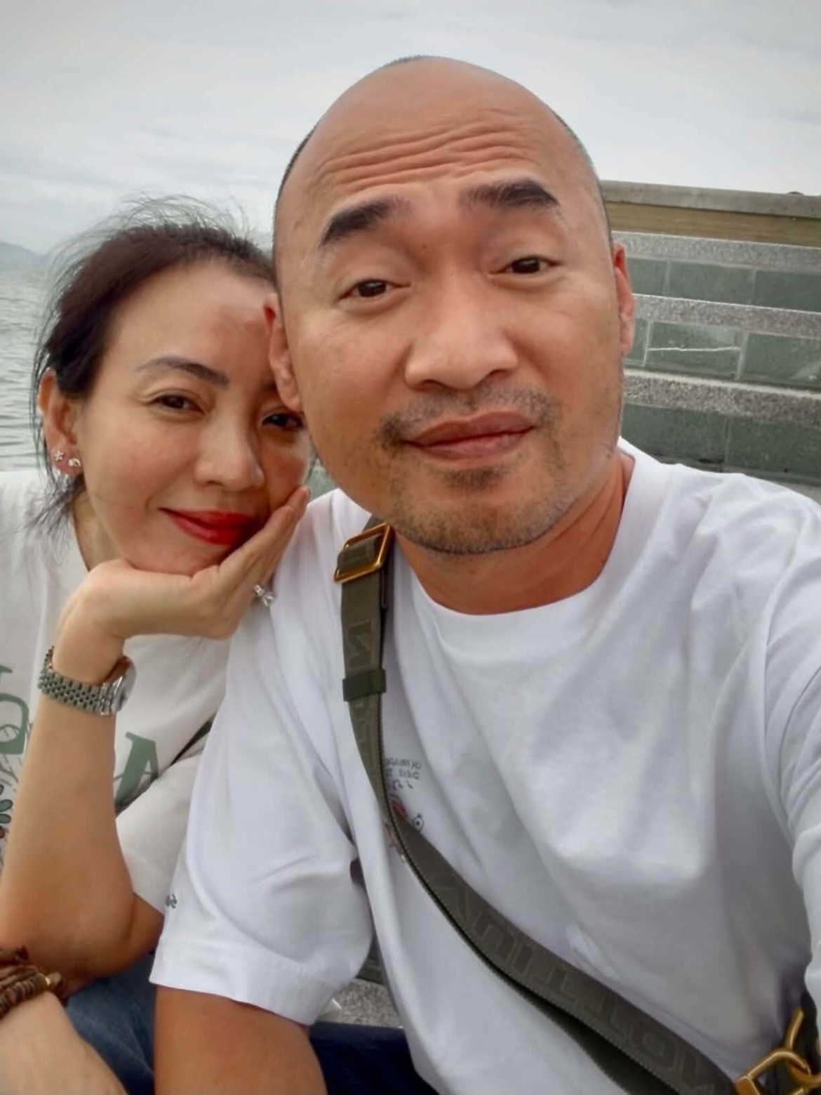 sao viet 24-8 chi pu vuong nghi van hen ho tai phap hinh anh 5