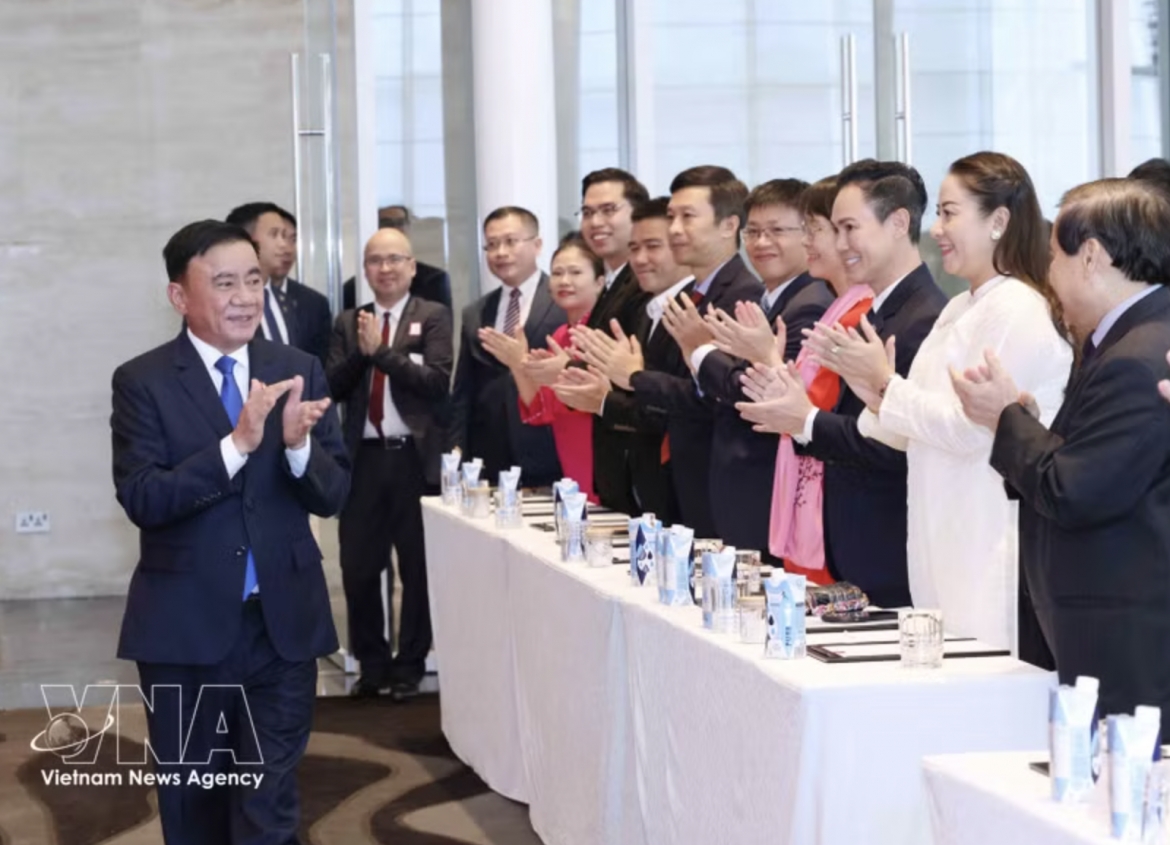 vietnamese community in singapore urged to contribute to deeper bilateral ties picture 1