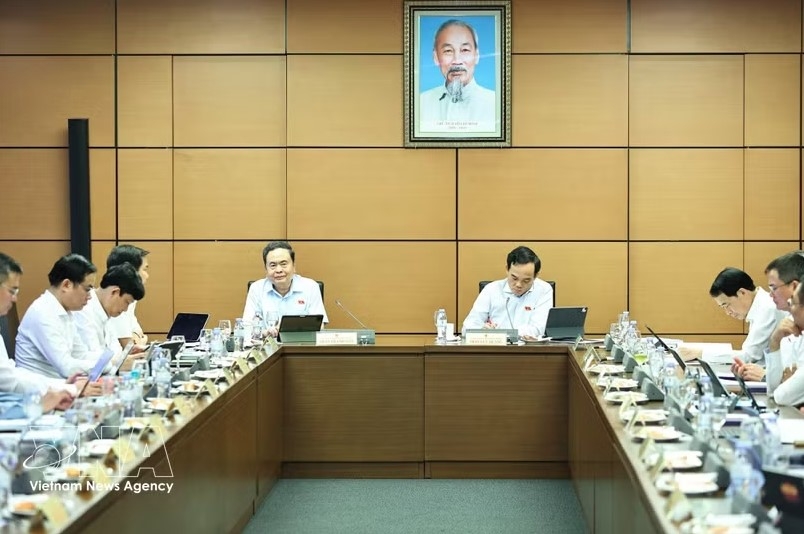 cuts to conditional business sectors, lines must be substantive na chairman picture 1