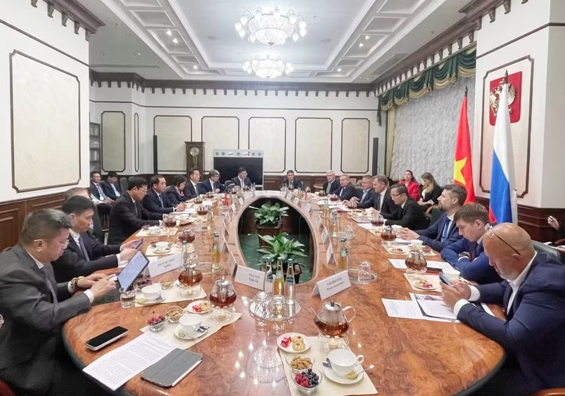 hanoi, moscow seek to develop more friendship, investment projects picture 1