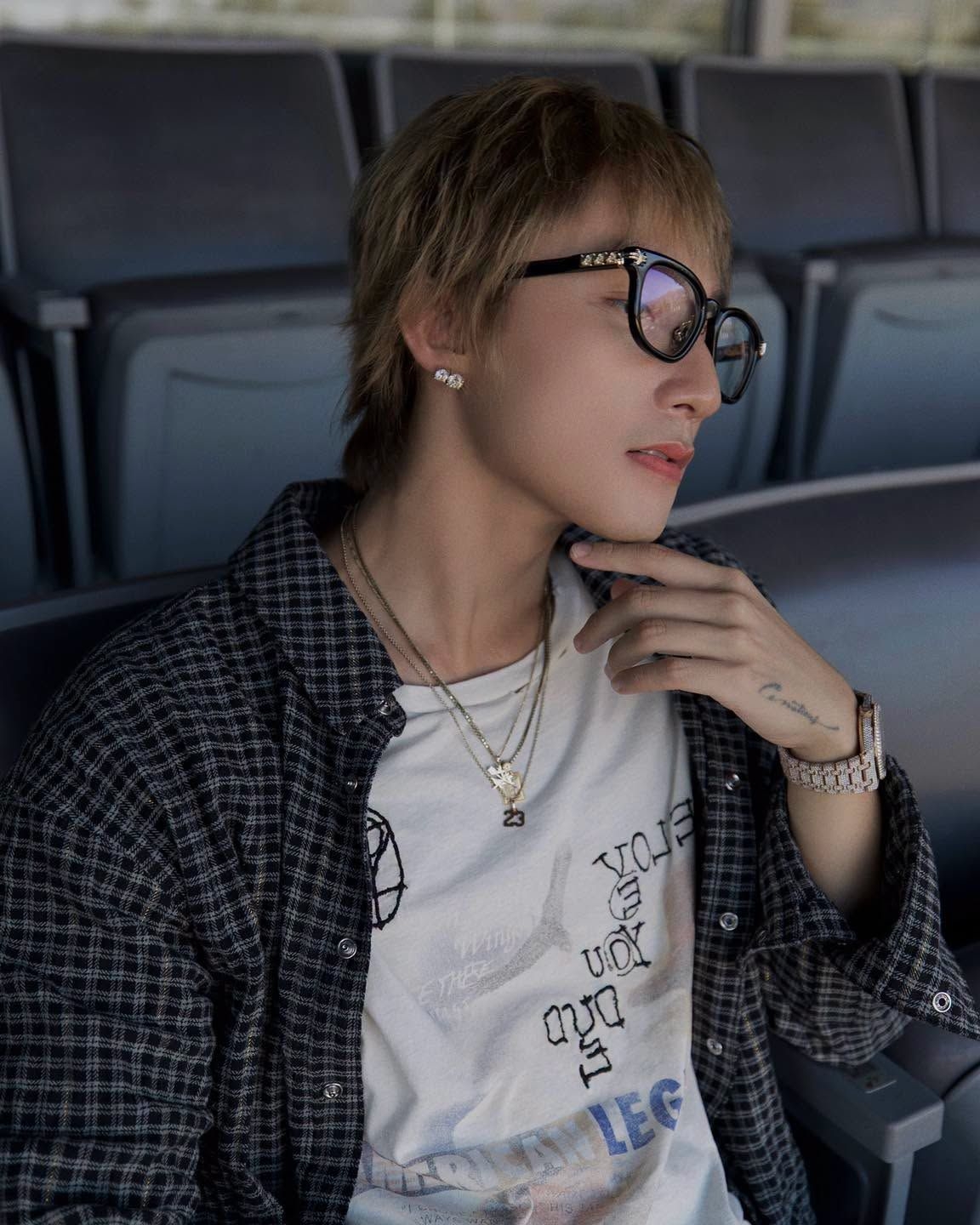son tung m-tp gay cuoi voi dong trang thai lao dong tha huong hinh anh 1