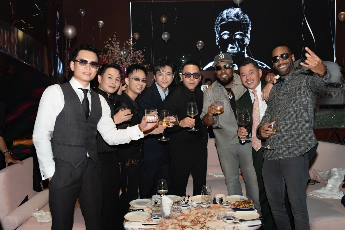 soobin dung chung san khau voi nha san xuat cua the weeknd, beyonce hinh anh 5
