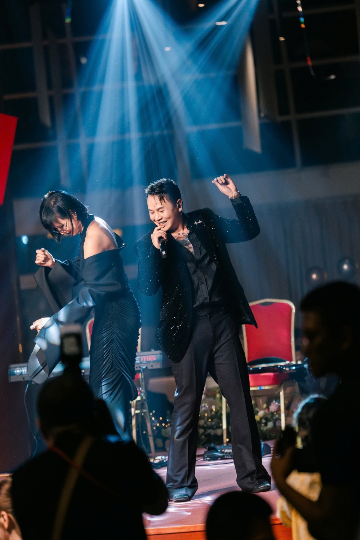 soobin dung chung san khau voi nha san xuat cua the weeknd, beyonce hinh anh 4