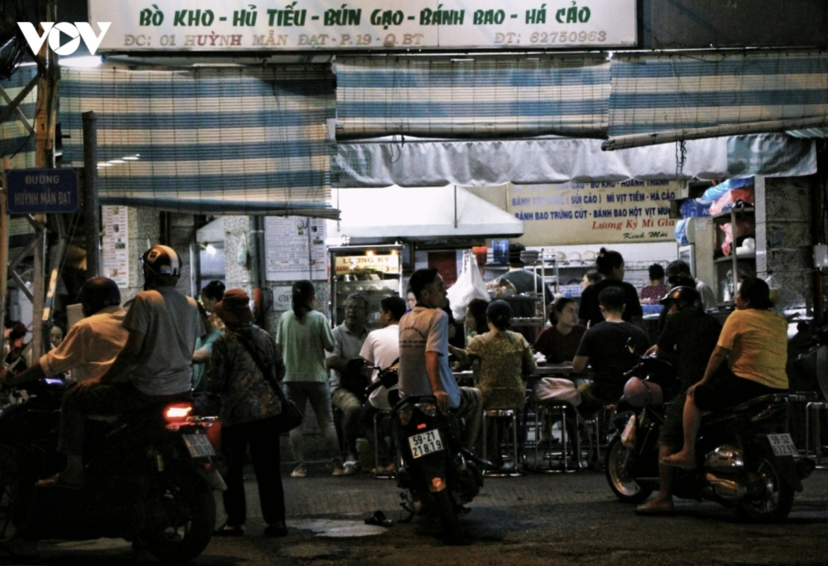 flavours that make ho chi minh city a global street food paradise picture 3