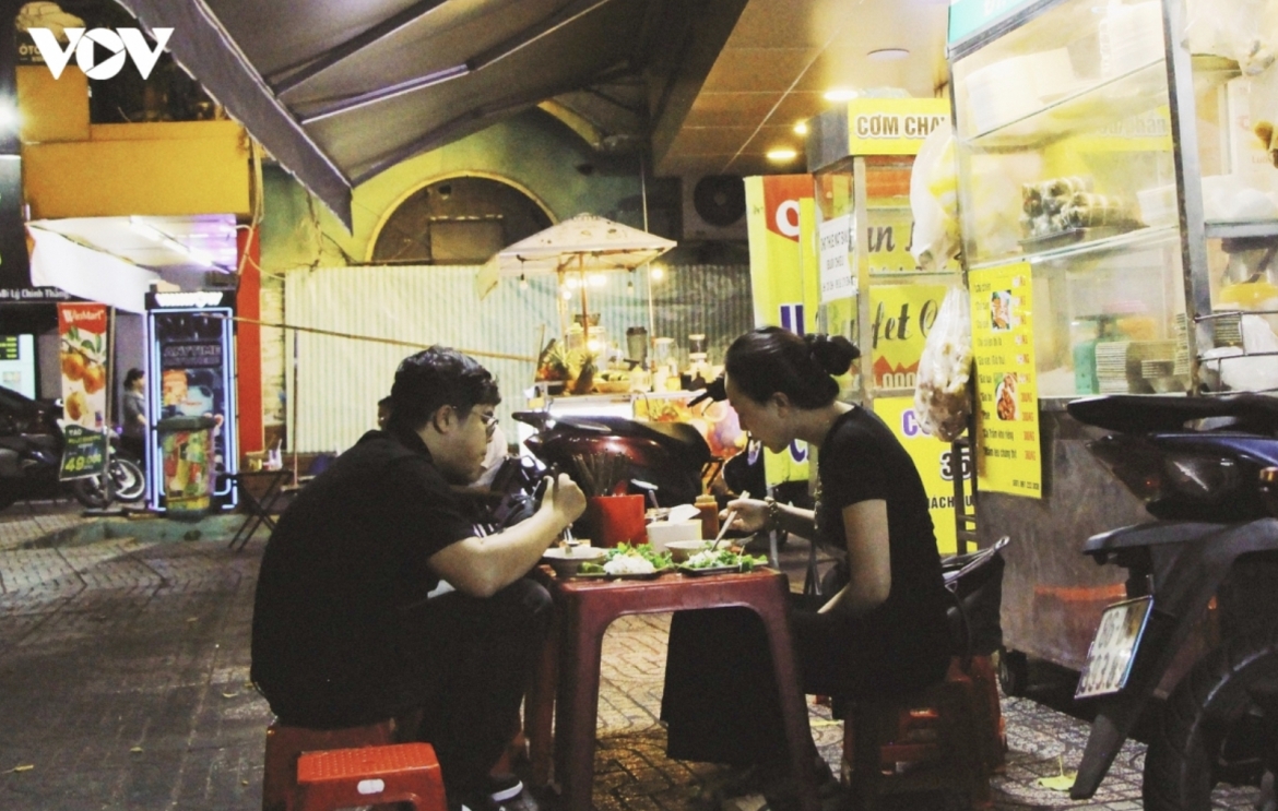 flavours that make ho chi minh city a global street food paradise picture 4