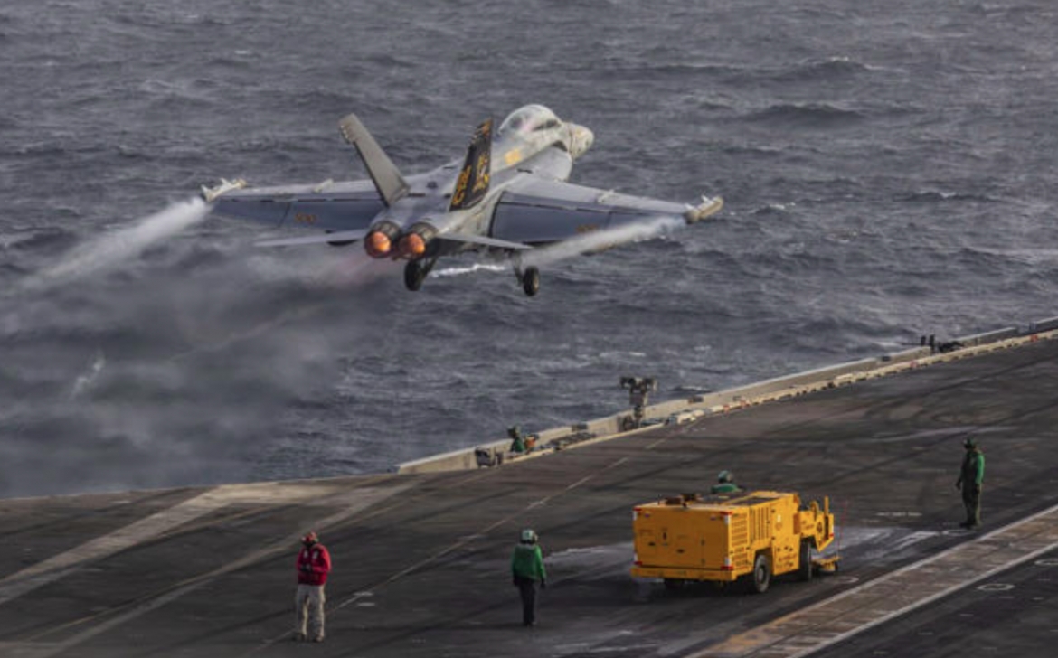 my dieu uss george washington toi trung Dong, thai binh duong ho suon hinh anh 1