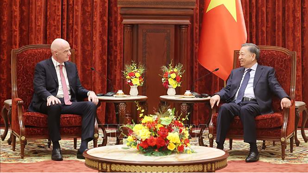 tong bi thu, chu tich nuoc to lam tiep chu tich fifa gianni infantino hinh anh 2