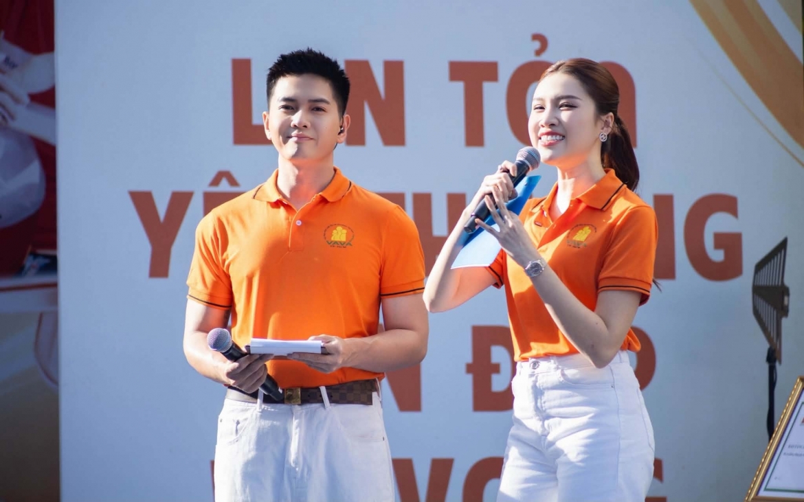 mc thanh thanh huyen, tan nga lan toa thong diep xoa diu noi dau da cam hinh anh 1