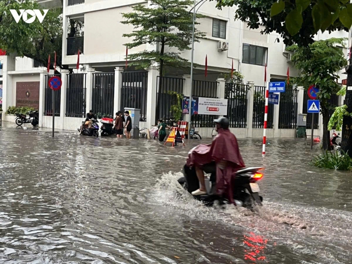 thoi tiet ngay 20 8 ca nuoc co mua to, cuc bo co noi mua rat to hinh anh 1