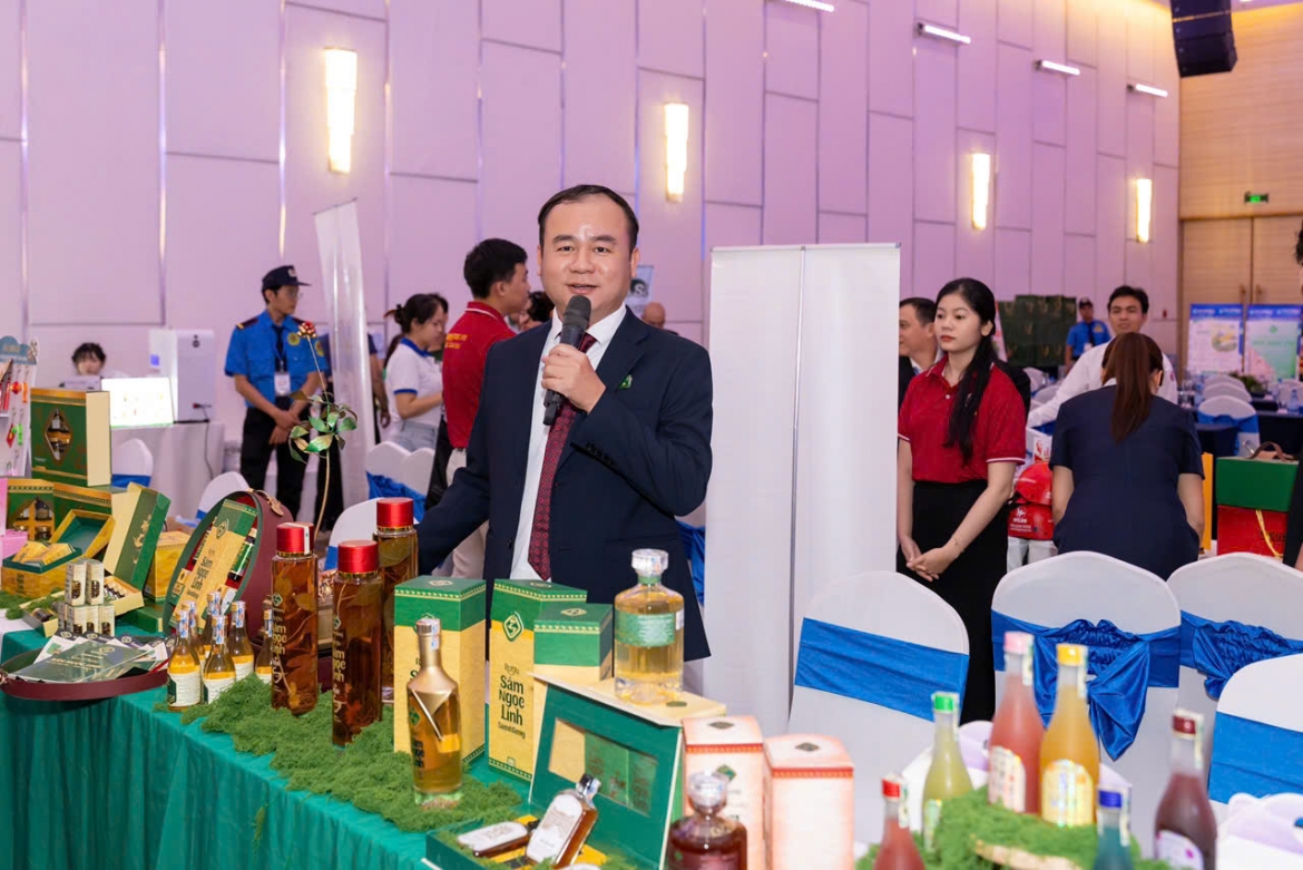 doanh nghiep viet ra mat dong bia tuoi sam ngoc linh hinh anh 1