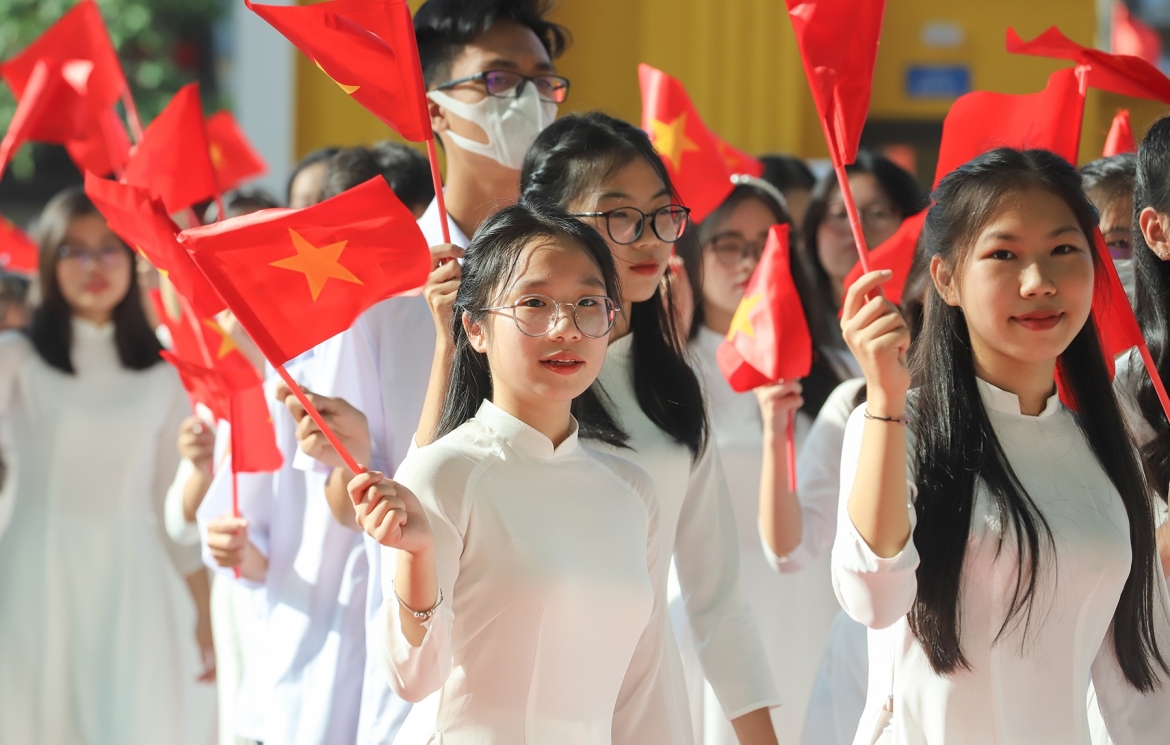 Quảng Ninh yêu cầu “đủ giáo viên, phát đủ sách” trước thềm năm học