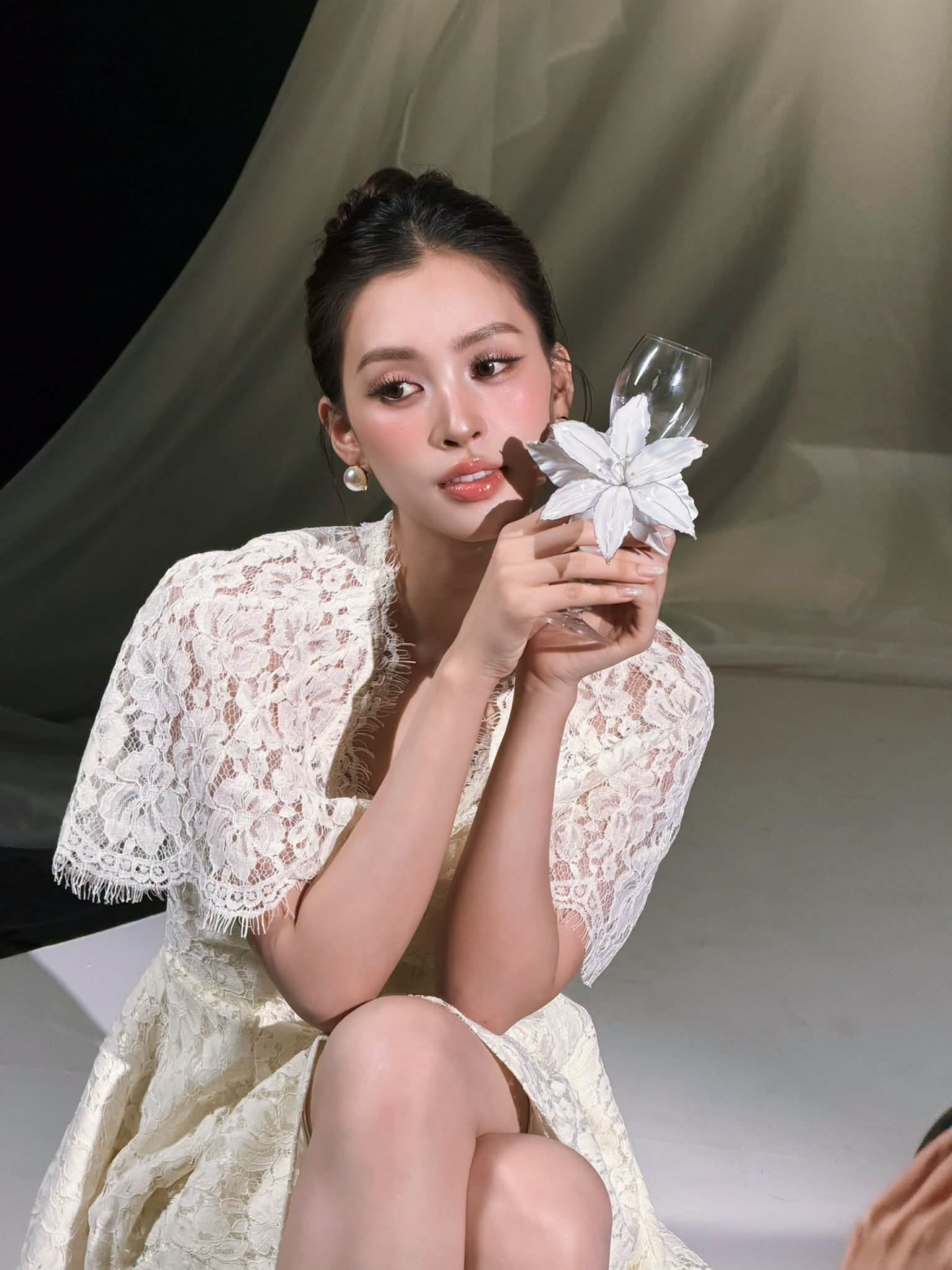 sao viet 31-8 phuong anh Dao van cham chi tap tanh, loat my nhan tranh thu vi vu hinh anh 8