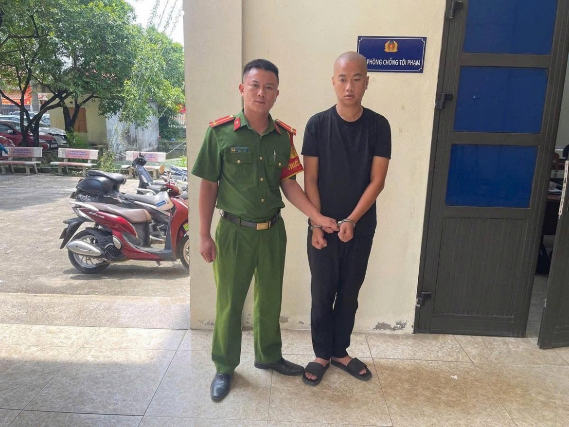 khoi to vu trom banh xe o to dang do o khu do thi thanh ha hinh anh 1