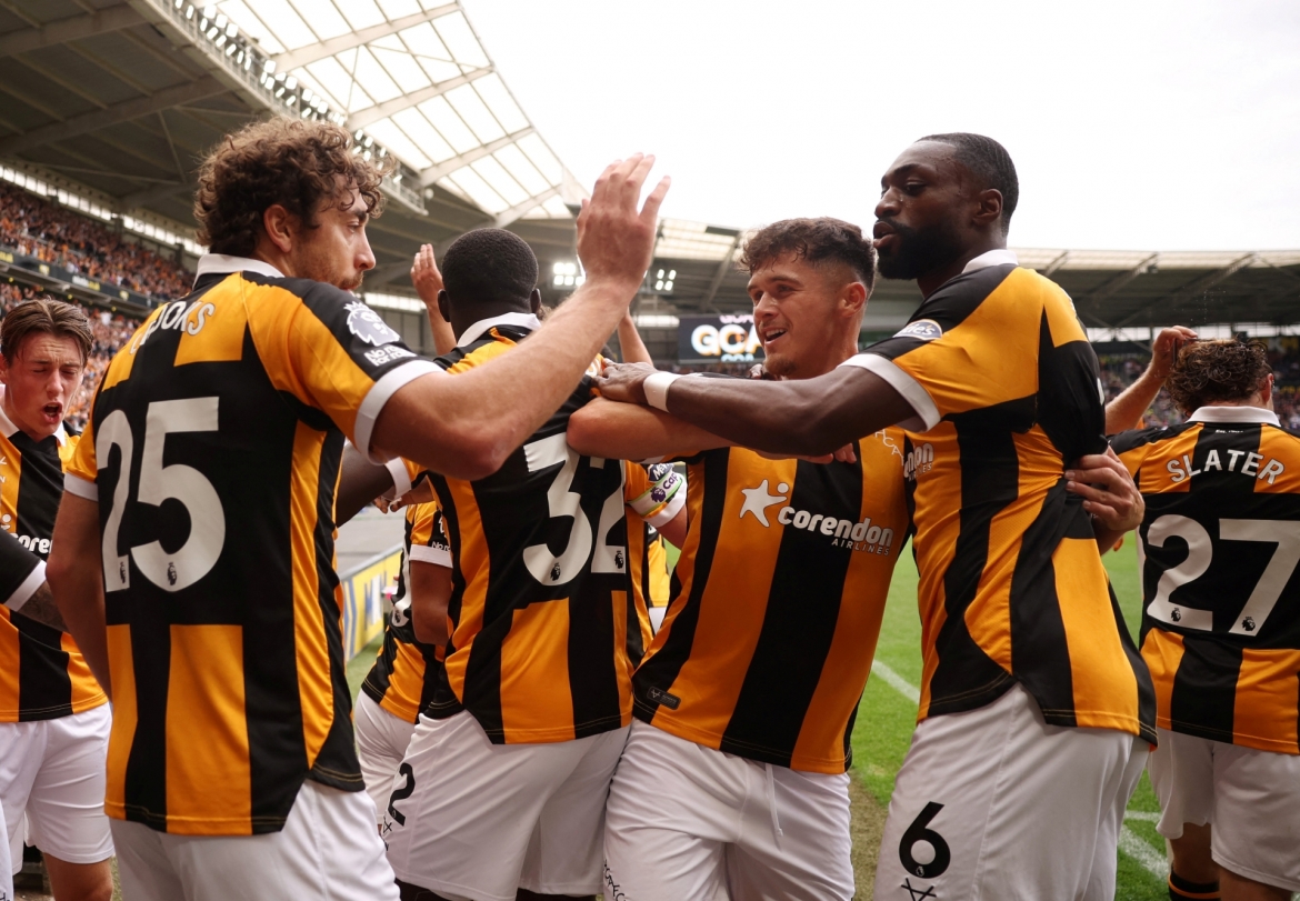 trUc tiEp hull city 2-0 mu vong 1 ngoai hang anh the tran qua kho khan hinh anh 6
