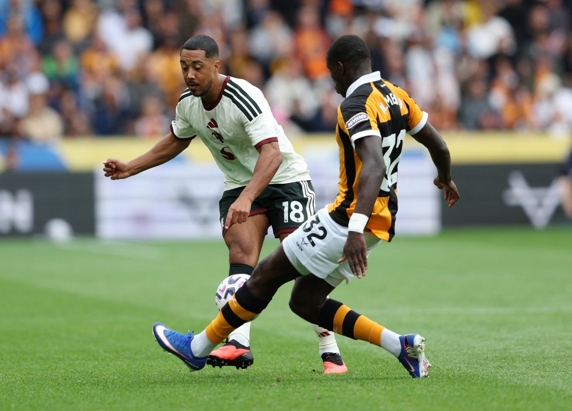 trUc tiEp hull city 2-0 mu vong 1 ngoai hang anh the tran qua kho khan hinh anh 5