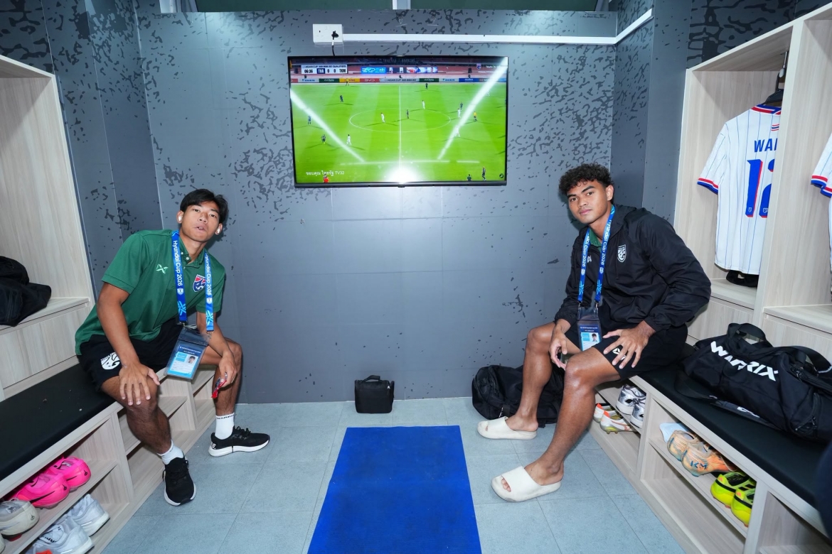 truc tiep singapore 0-2 thai lan asean cup 2026 poeiphimai ruc sang hinh anh 12