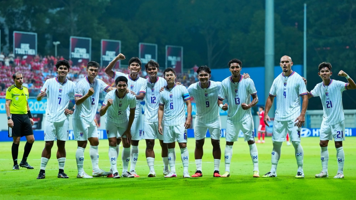truc tiep singapore 1-3 thai lan asean cup 2026 the tran cang thang hinh anh 7